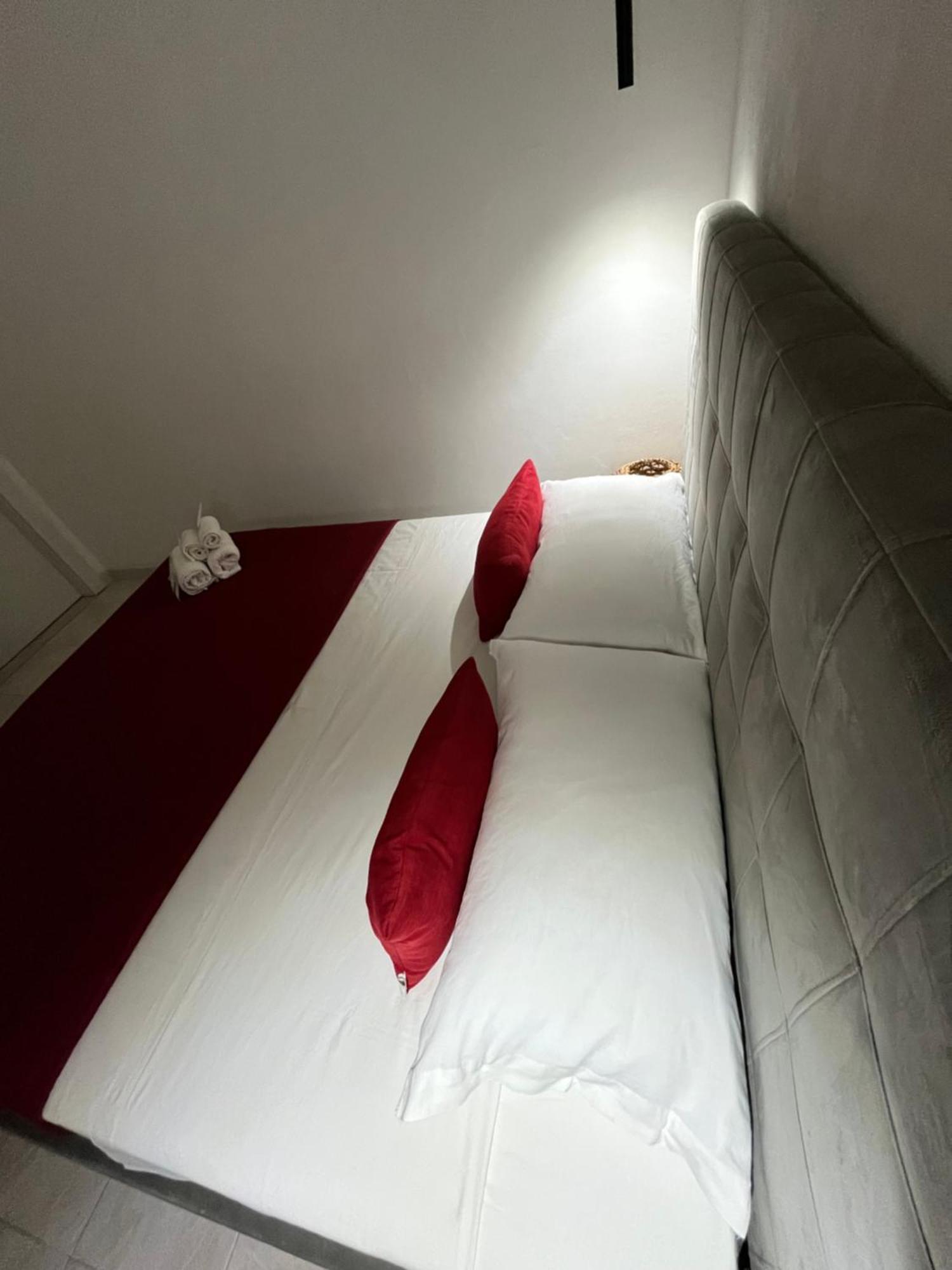 B&B Regina Rooms Avola Exteriör bild